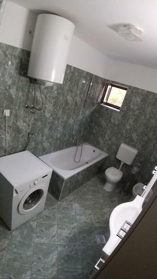Apartmani Ante Jasenice  Zewnętrze zdjęcie